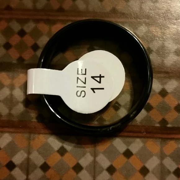 Mens black stainless steel ring-13 or 14 - Picture 4 of 6